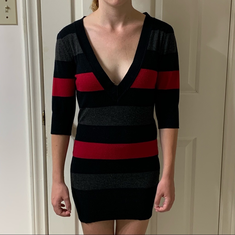 🌷3 for $25🌷Seductions, US M, Red Black & Grey Stripe V-Neck Long Sweater/Dress